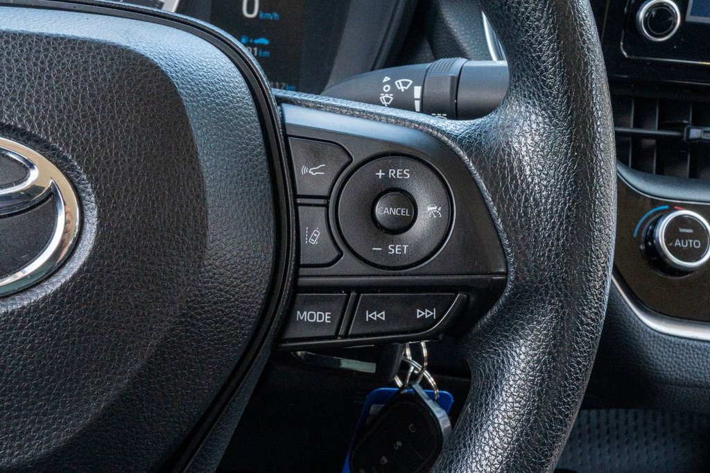 2020 Toyota Corolla LE **CAMÉRA+CARPLAY+SIÈGES CHAUFFANTS** in Charlemagne, Quebec - 10 - w1024h768px