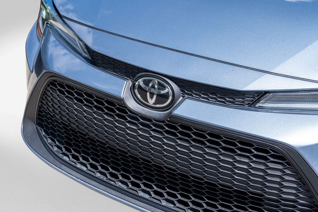 2020 Toyota Corolla LE **CAMÉRA+CARPLAY+SIÈGES CHAUFFANTS** in Charlemagne, Quebec - 25 - w1024h768px