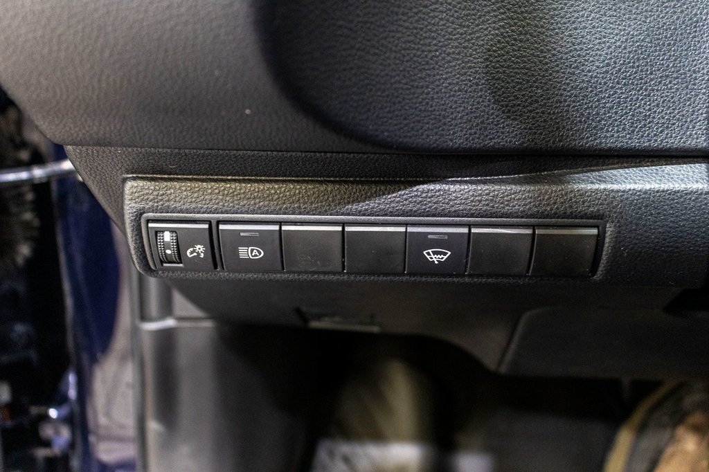 Toyota Corolla LE 2020 à Charlemagne, Québec - 21 - w1024h768px