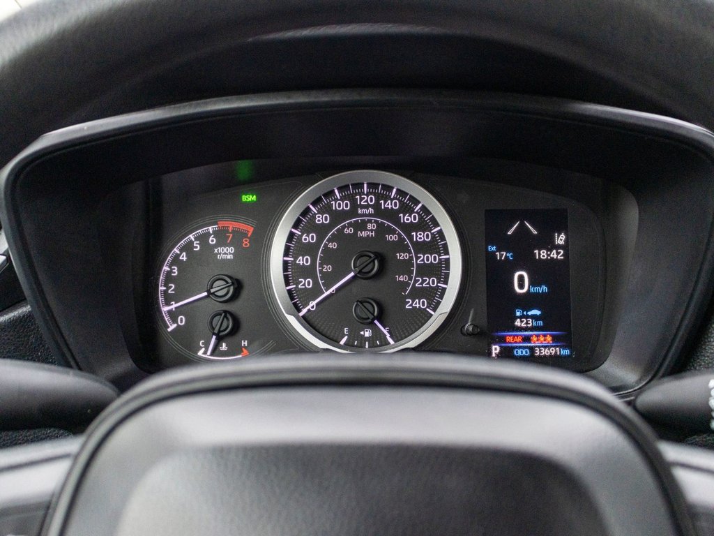 2020 Toyota Corolla LE in Saint-Jérôme, Quebec - 17 - w1024h768px