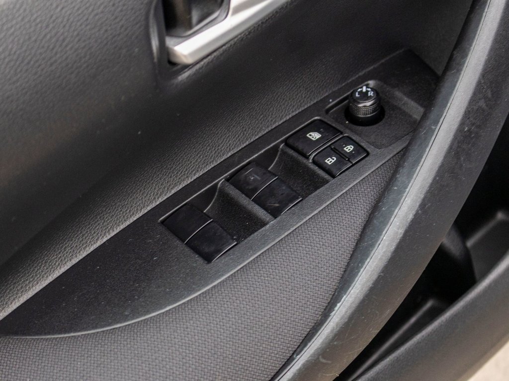 2020 Toyota Corolla LE in Saint-Jérôme, Quebec - 26 - w1024h768px