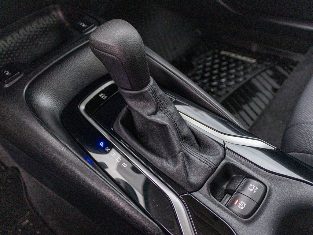 2020 Toyota Corolla LE in Saint-Jérôme, Quebec - 15 - w1024h768px