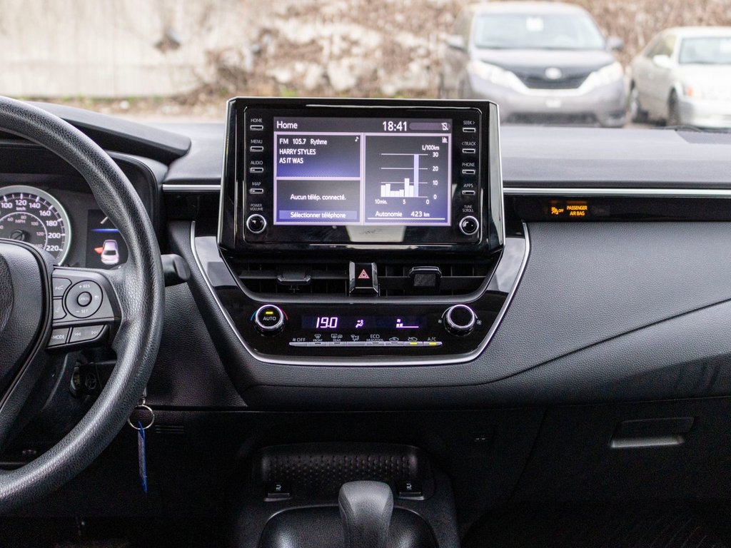 2020 Toyota Corolla LE in Saint-Jérôme, Quebec - 9 - w1024h768px