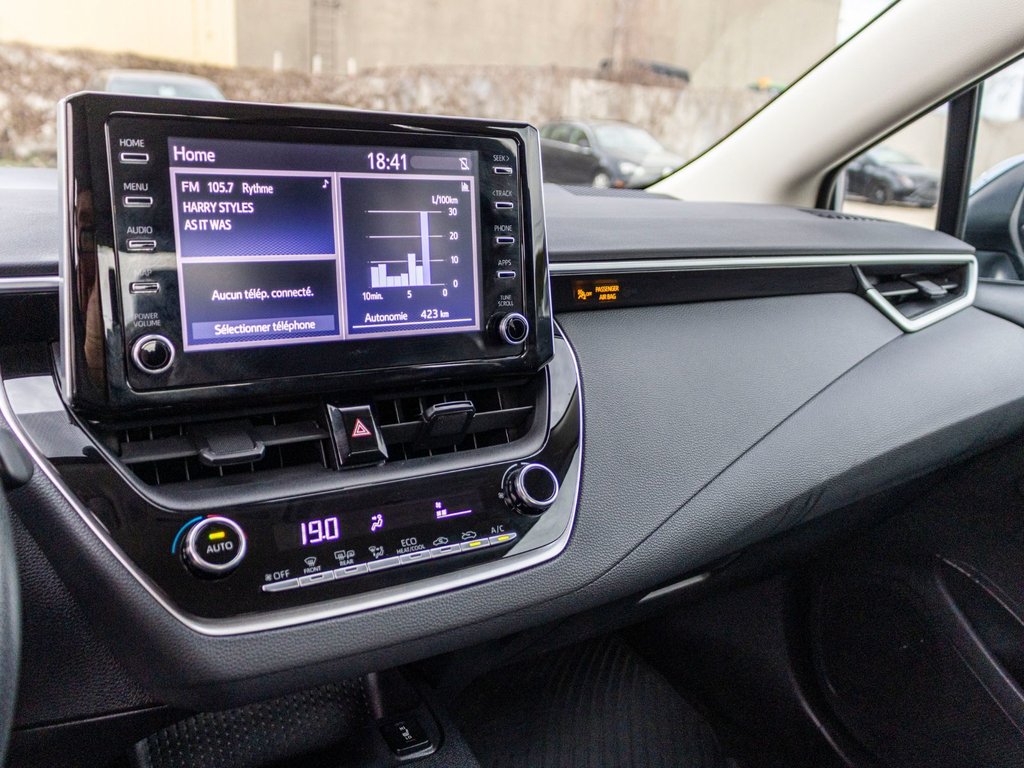 2020 Toyota Corolla LE in Saint-Jérôme, Quebec - 13 - w1024h768px