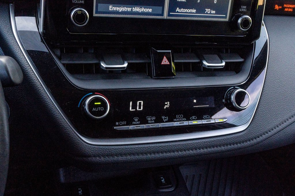 2021 Toyota Corolla SE **JAMAIS ACCIDENTÉ+CARPLAY+SIÈGES CHAUFFANTS** in Charlemagne, Quebec - 13 - w1024h768px