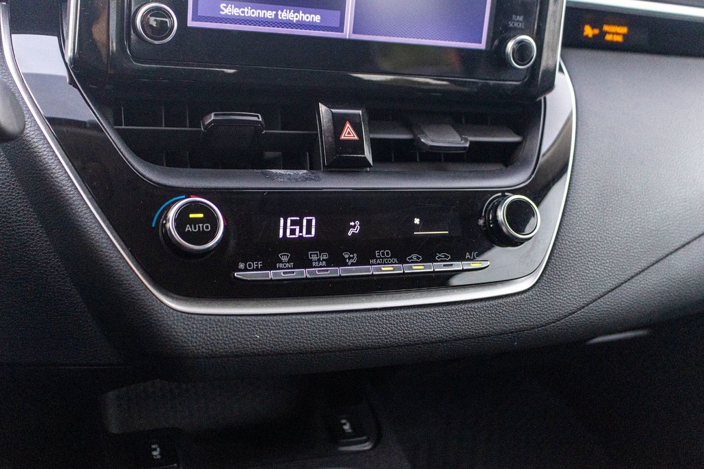2021 Toyota Corolla LE **JAMAIS ACCIDENTÉ+CARPLAY+SIÈGES CHAUFFANTS** in Charlemagne, Quebec - 14 - w1024h768px