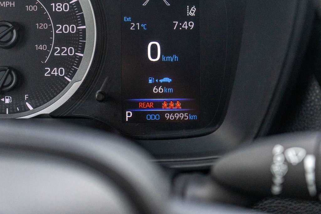 2021 Toyota Corolla LE **JAMAIS ACCIDENTÉ+CARPLAY+SIÈGES CHAUFFANTS** in Charlemagne, Quebec - 19 - w1024h768px