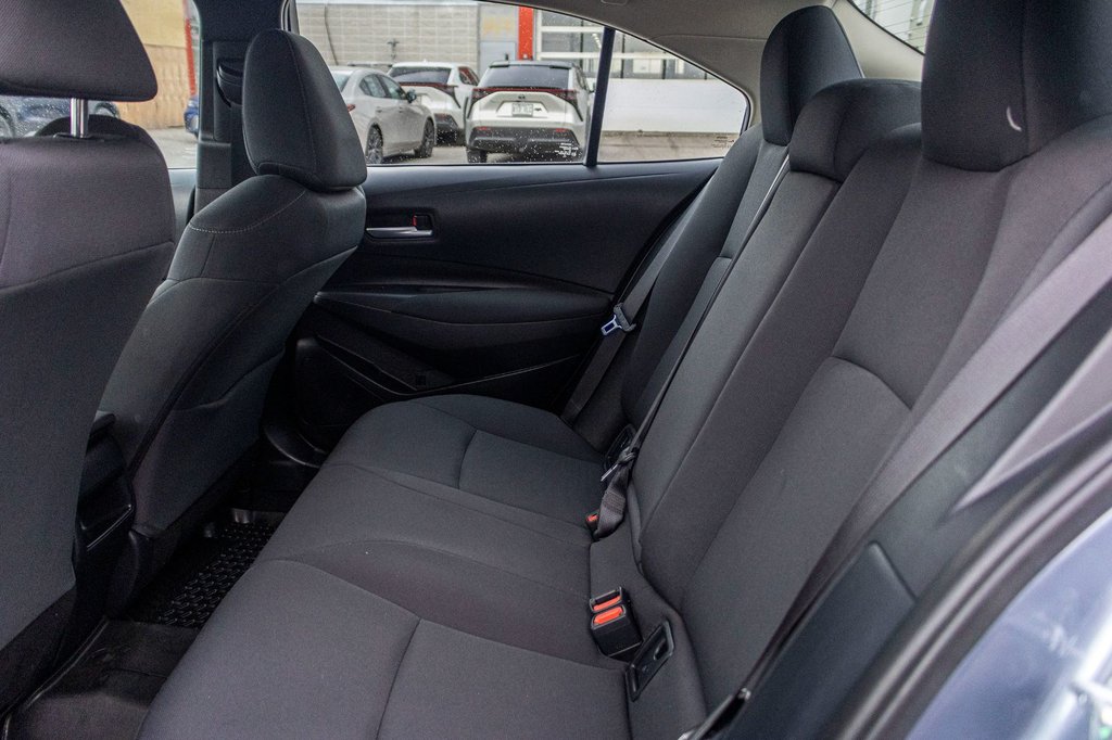 2021 Toyota Corolla LE **JAMAIS ACCIDENTÉ+CARPLAY+SIÈGES CHAUFFANTS** in Charlemagne, Quebec - 30 - w1024h768px