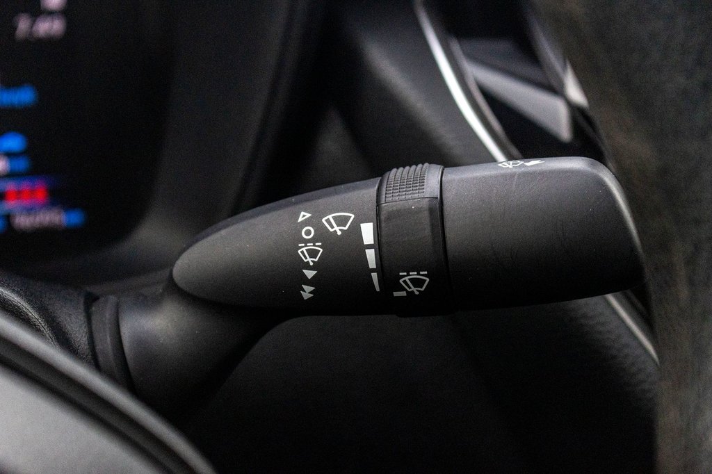 2021 Toyota Corolla LE **JAMAIS ACCIDENTÉ+CARPLAY+SIÈGES CHAUFFANTS** in Charlemagne, Quebec - 21 - w1024h768px