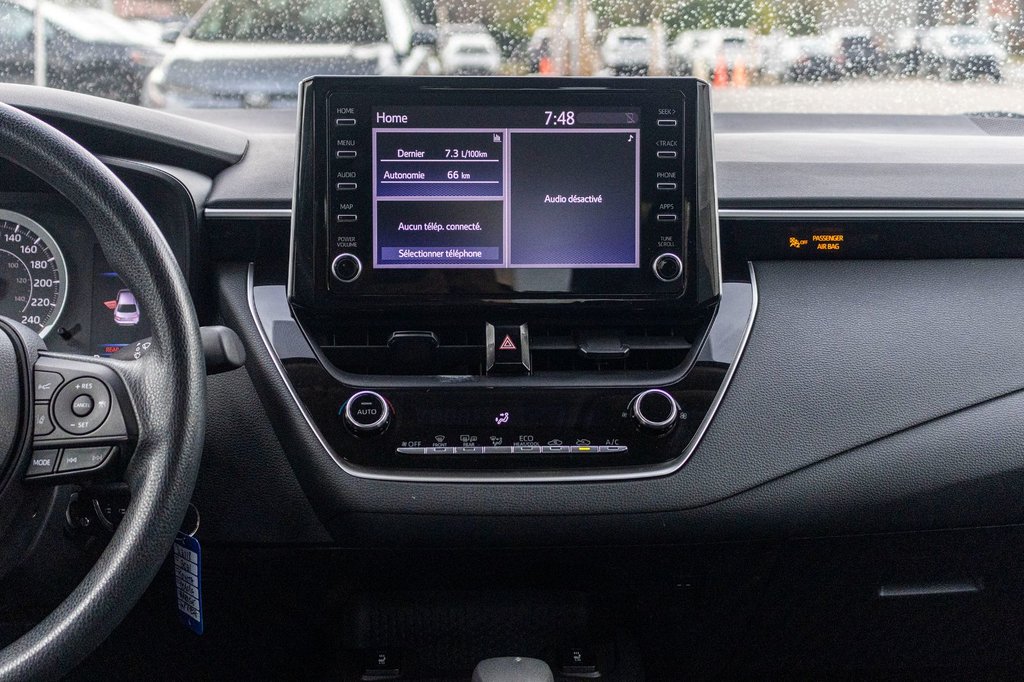 2021 Toyota Corolla LE **JAMAIS ACCIDENTÉ+CARPLAY+SIÈGES CHAUFFANTS** in Charlemagne, Quebec - 9 - w1024h768px