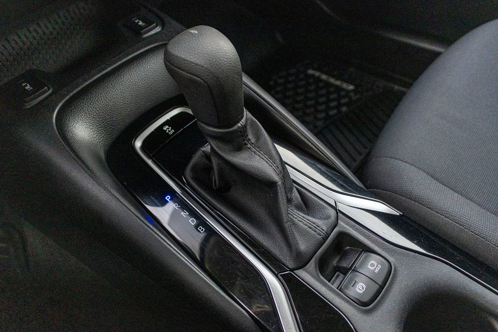 2021 Toyota Corolla LE **JAMAIS ACCIDENTÉ+CARPLAY+SIÈGES CHAUFFANTS** in Charlemagne, Quebec - 15 - w1024h768px