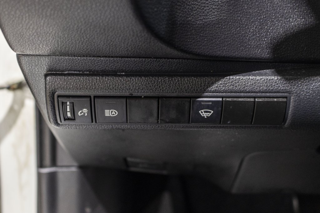 Toyota Corolla LE **JAMAIS ACCIDENTÉ+CARPLAY+SIÈGES CHAUFFANTS** 2021 à Charlemagne, Québec - 20 - w1024h768px