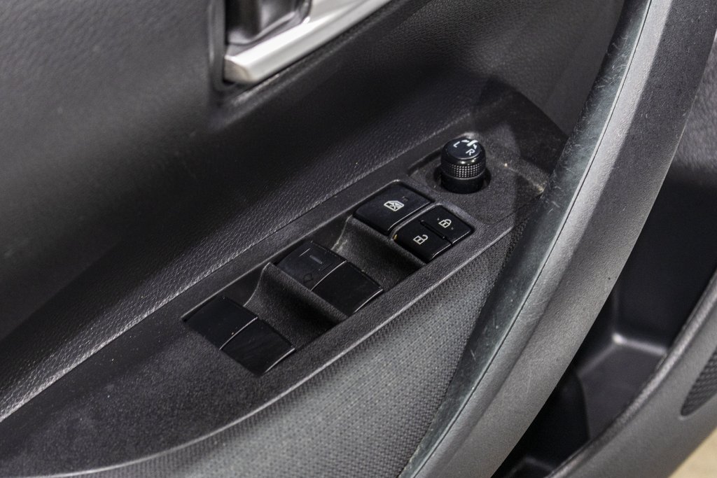 Toyota Corolla LE **JAMAIS ACCIDENTÉ+CARPLAY+SIÈGES CHAUFFANTS** 2021 à Charlemagne, Québec - 26 - w1024h768px