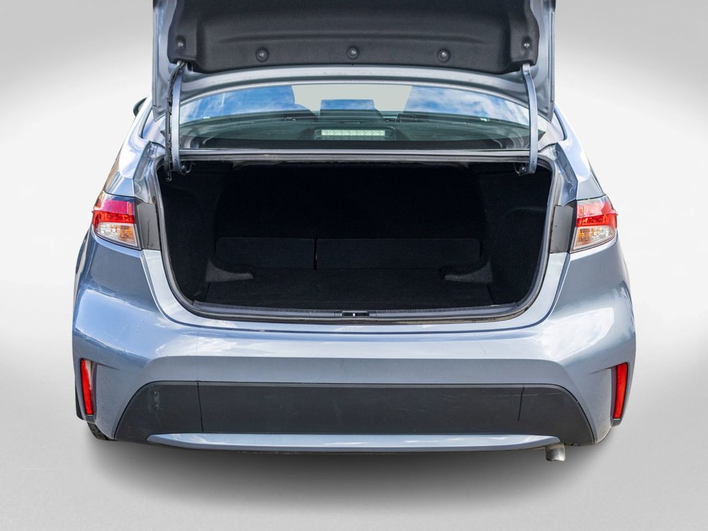 2021 Toyota Corolla LE ** SIÈGES AVANT CHAUFFANTS in Saint-Jérôme, Quebec - 29 - w1024h768px