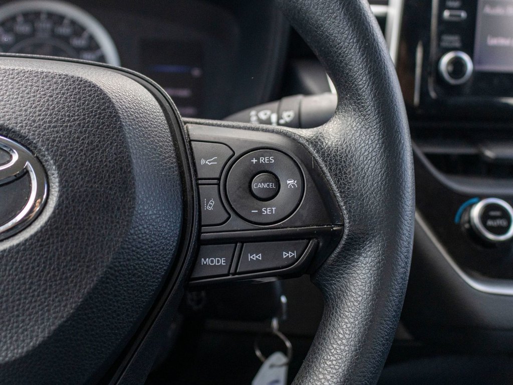 2021 Toyota Corolla LE ** SIÈGES AVANT CHAUFFANTS in Saint-Jérôme, Quebec - 12 - w1024h768px
