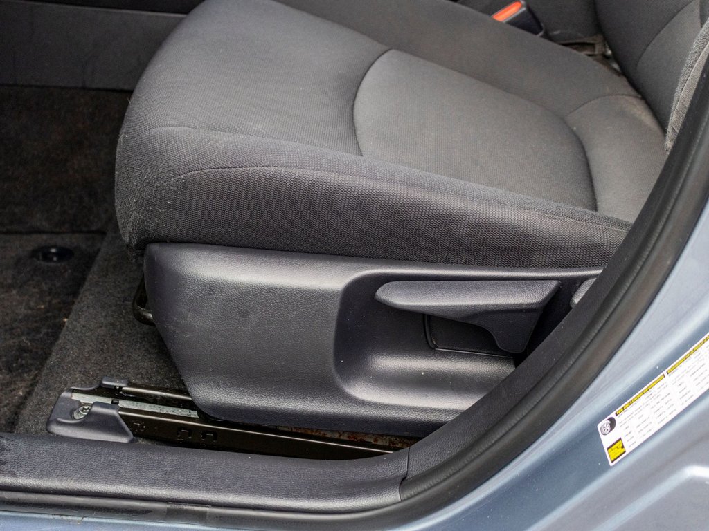2021 Toyota Corolla LE ** SIÈGES AVANT CHAUFFANTS in Saint-Jérôme, Quebec - 23 - w1024h768px