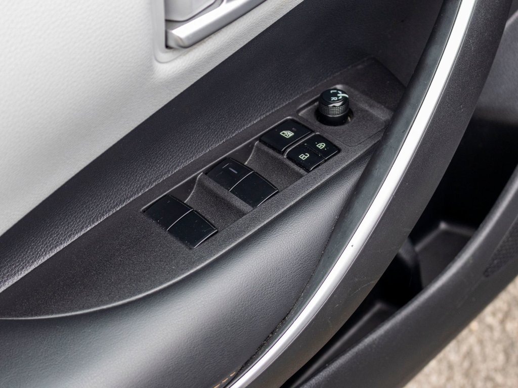 2021 Toyota Corolla APEX **PRODUCTION LIMITEE**CARPLAY+TOIT+18PO** in Charlemagne, Quebec - 28 - w1024h768px