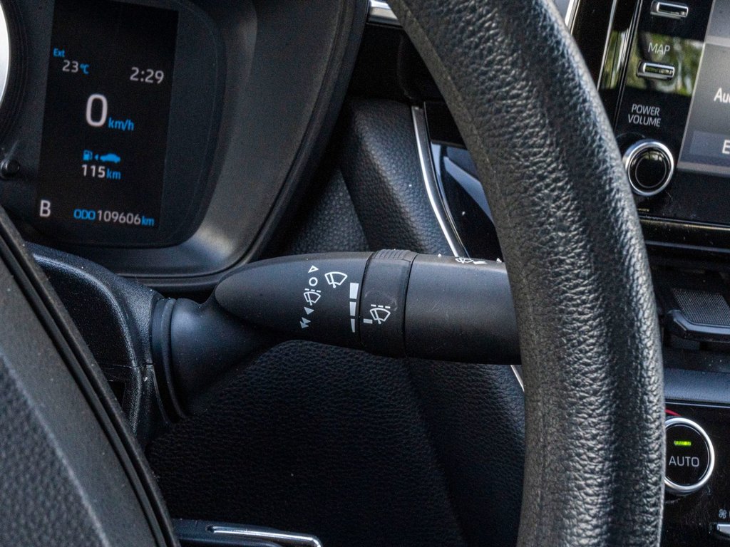 Toyota Corolla LE **CARPLAY, SIÈGES AVANT CHAUFFANTS** 2021 à Saint-Jérôme, Québec - 18 - w1024h768px