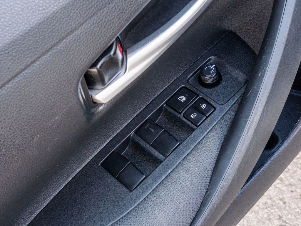 Toyota Corolla LE **CARPLAY, SIÈGES AVANT CHAUFFANTS** 2021 à Saint-Jérôme, Québec - 22 - w1024h768px