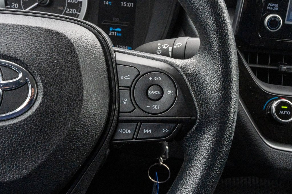2022 Toyota Corolla LE **JAMAIS ACCIDENTÉ+CAMÉRA+CARPLAY** in Charlemagne, Quebec - 9 - w1024h768px