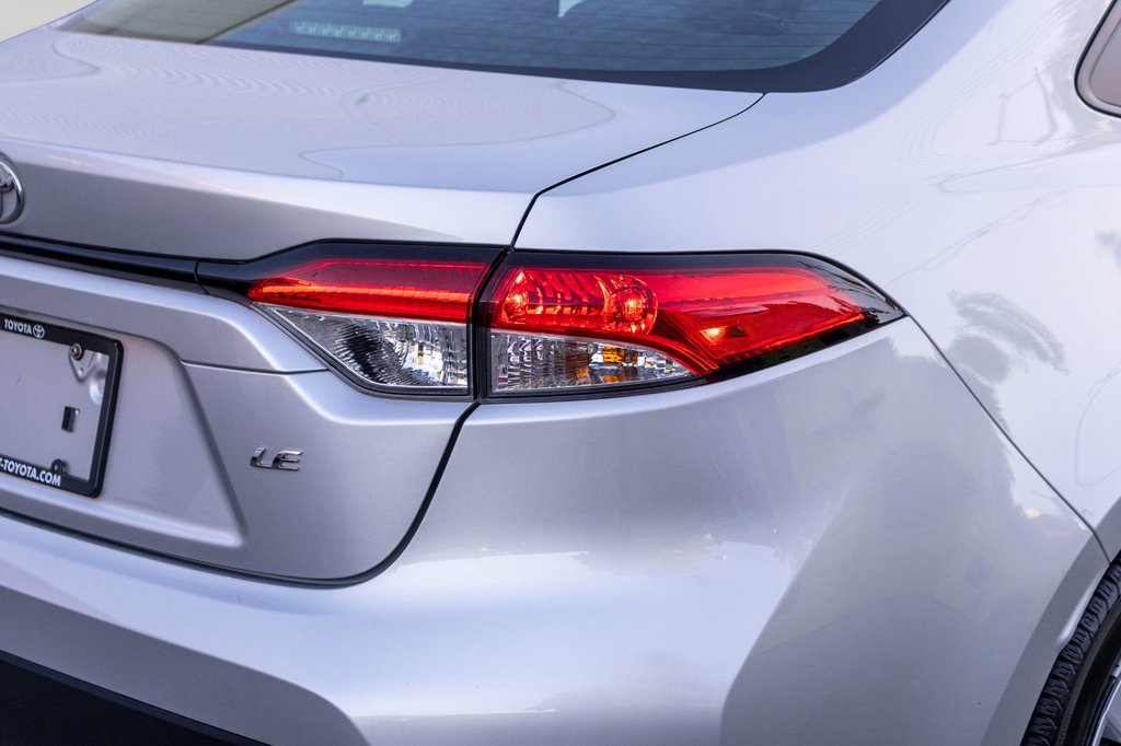 2022 Toyota Corolla LE **JAMAIS ACCIDENTÉ+CARPLAY+SIÈGES CHAUFFANTS** in Charlemagne, Quebec - 33 - w1024h768px