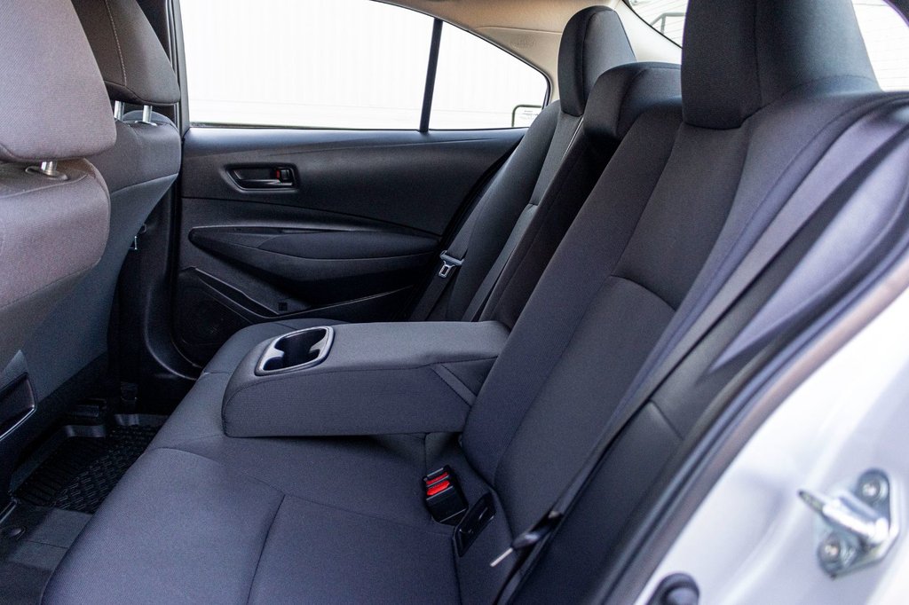 2022 Toyota Corolla LE **JAMAIS ACCIDENTÉ+CARPLAY+SIÈGES CHAUFFANTS** in Charlemagne, Quebec - 28 - w1024h768px