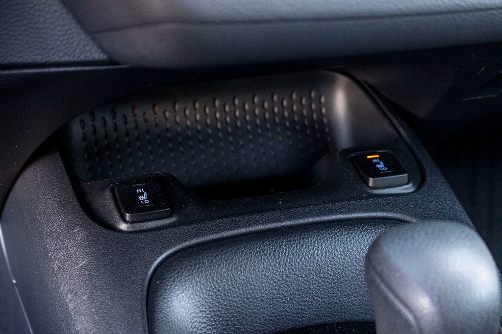 2022 Toyota Corolla LE **JAMAIS ACCIDENTÉ+CARPLAY+SIÈGES CHAUFFANTS** in Charlemagne, Quebec - 20 - w1024h768px