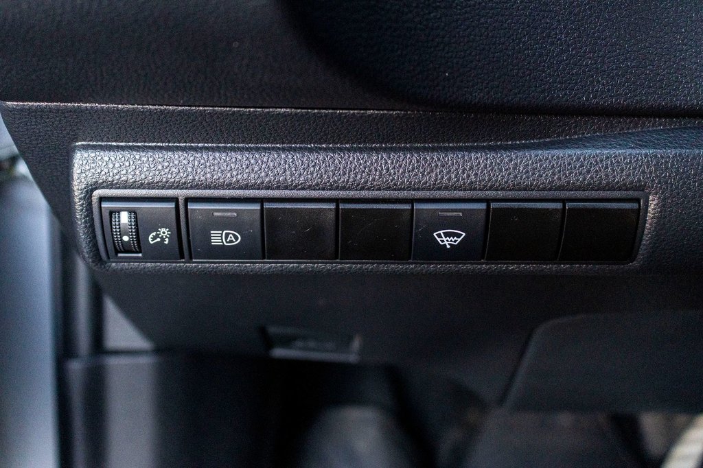 2022 Toyota Corolla LE **JAMAIS ACCIDENTÉ+CARPLAY+SIÈGES CHAUFFANTS** in Charlemagne, Quebec - 19 - w1024h768px