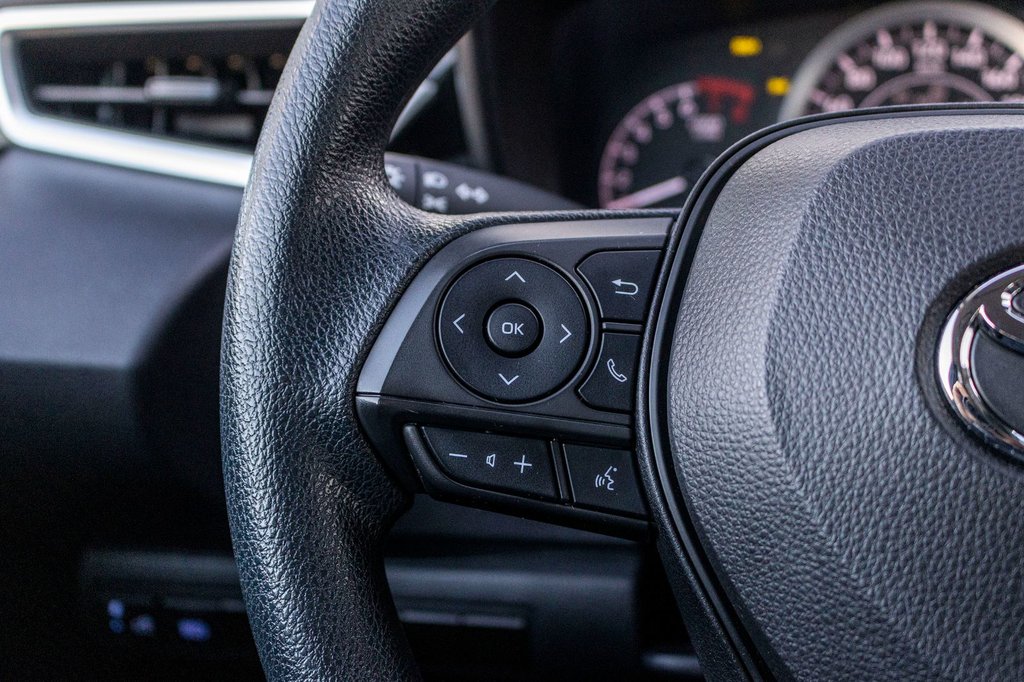 2022 Toyota Corolla LE **JAMAIS ACCIDENTÉ+CARPLAY+SIÈGES CHAUFFANTS** in Charlemagne, Quebec - 11 - w1024h768px