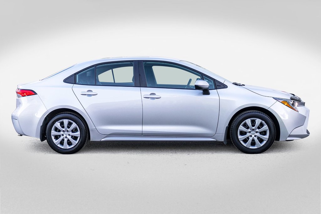 2022 Toyota Corolla LE **JAMAIS ACCIDENTÉ+CARPLAY+SIÈGES CHAUFFANTS** in Charlemagne, Quebec - 6 - w1024h768px