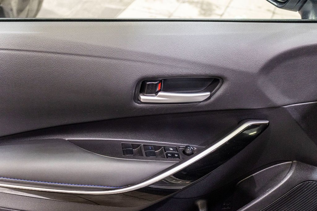 2022 Toyota Corolla XSE **JAMAIS ACCIDENTÉ+CUIR+TOIT+CAMÉRA+CARPLAY** in Charlemagne, Quebec - 28 - w1024h768px