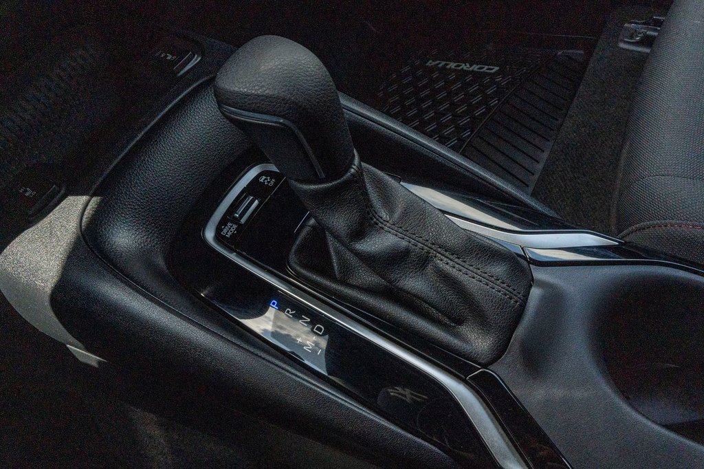 Toyota Corolla SE **JAMAIS ACCIDENTÉ+BAS KILO+MAG+CARPLAY** 2023 à Charlemagne, Québec - 13 - w1024h768px