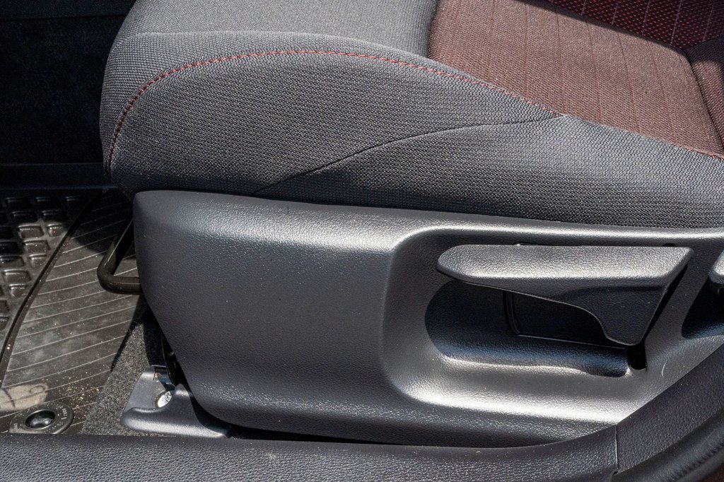 Toyota Corolla SE **JAMAIS ACCIDENTÉ+BAS KILO+MAG+CARPLAY** 2023 à Charlemagne, Québec - 21 - w1024h768px