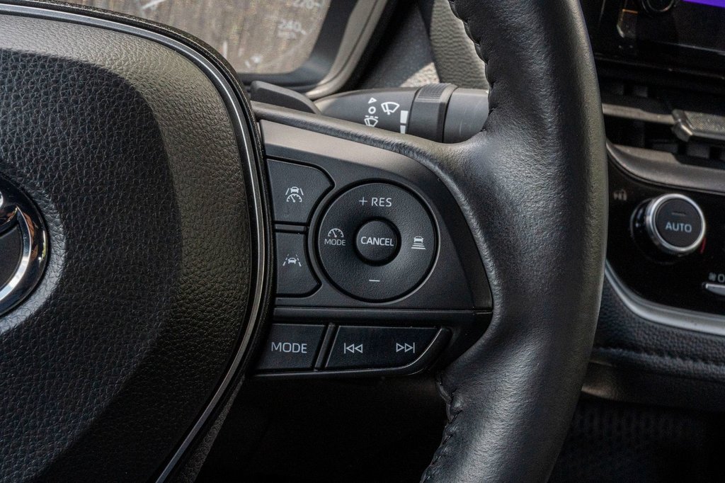 Toyota Corolla SE **JAMAIS ACCIDENTÉ+BAS KILO+MAG+CARPLAY** 2023 à Charlemagne, Québec - 11 - w1024h768px