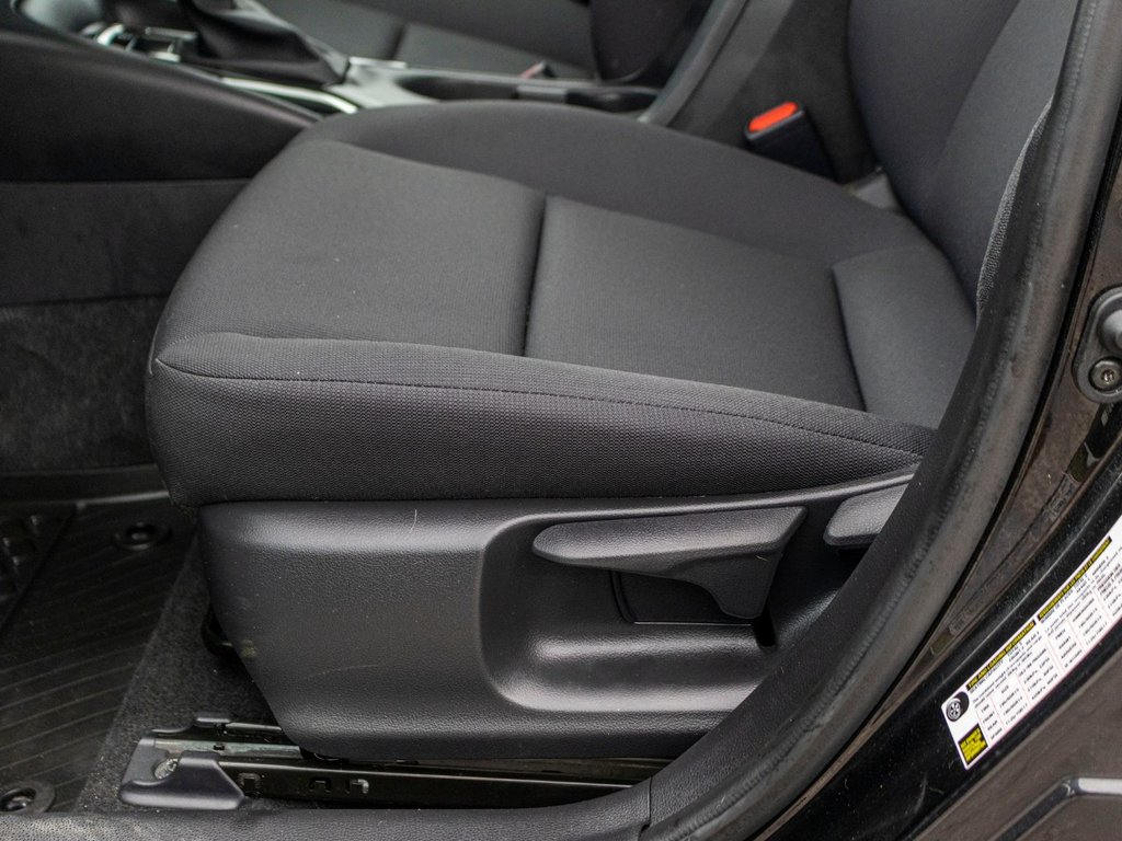 2023 Toyota Corolla L **JAMAIS ACCIDENTÉ+CAMÉRA+CARPLAY** in Saint-Jérôme, Quebec - 22 - w1024h768px