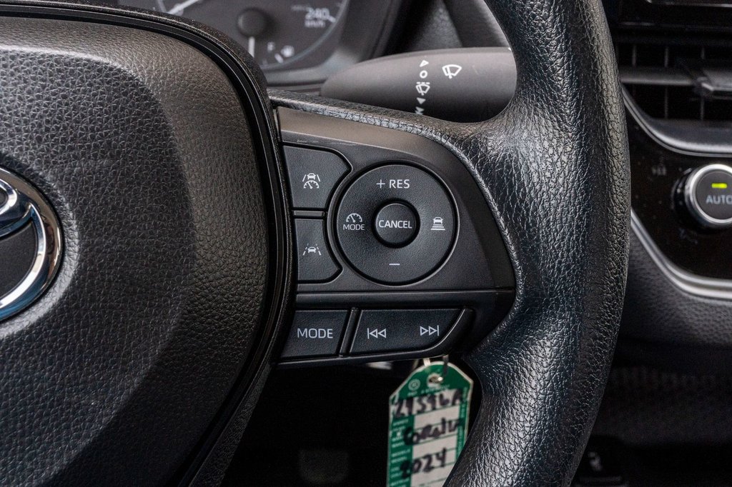 2024 Toyota Corolla LE **JAMAIS ACCIDENTÉ+CARPLAY+SIÈGES CHAUFFANTS** in Charlemagne, Quebec - 10 - w1024h768px