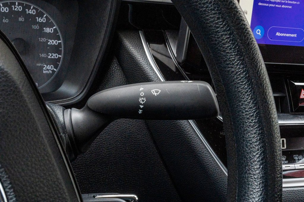 2024 Toyota Corolla LE **JAMAIS ACCIDENTÉ+CARPLAY+SIÈGES CHAUFFANTS** in Charlemagne, Quebec - 18 - w1024h768px