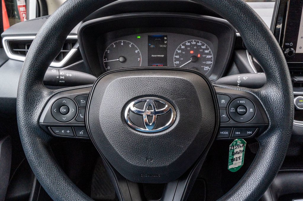 2024 Toyota Corolla LE **JAMAIS ACCIDENTÉ+CARPLAY+SIÈGES CHAUFFANTS** in Charlemagne, Quebec - 8 - w1024h768px