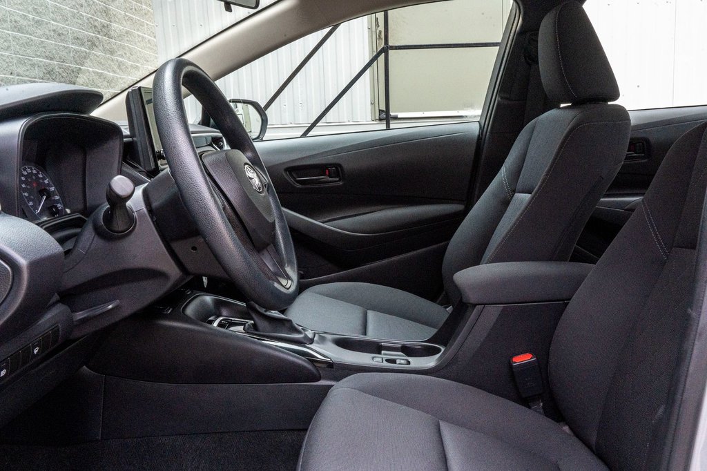 2024 Toyota Corolla LE **JAMAIS ACCIDENTÉ+CARPLAY+SIÈGES CHAUFFANTS** in Charlemagne, Quebec - 20 - w1024h768px