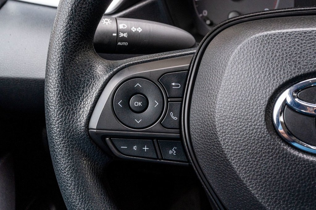 2024 Toyota Corolla LE **JAMAIS ACCIDENTÉ+CARPLAY+SIÈGES CHAUFFANTS** in Charlemagne, Quebec - 9 - w1024h768px