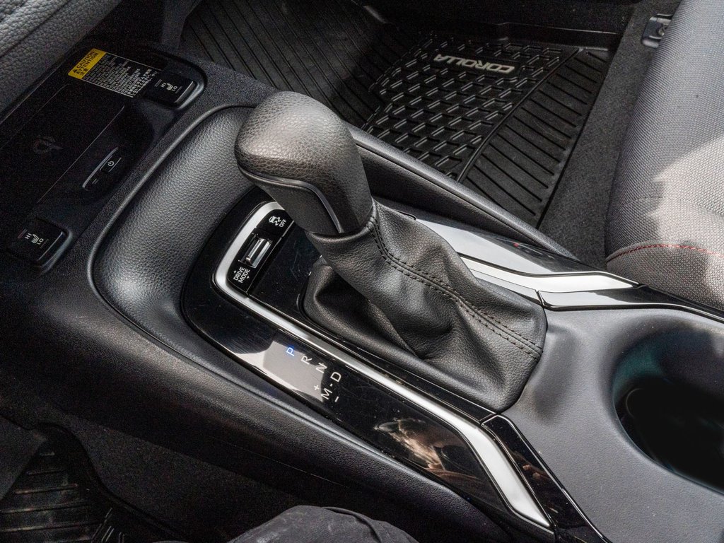 2024 Toyota Corolla SE AMÉLIORÉ **JAMAIS ACCIDENTÉ+TOIT+MAG+CARPLAY** in Saint-Jérôme, Quebec - 12 - w1024h768px