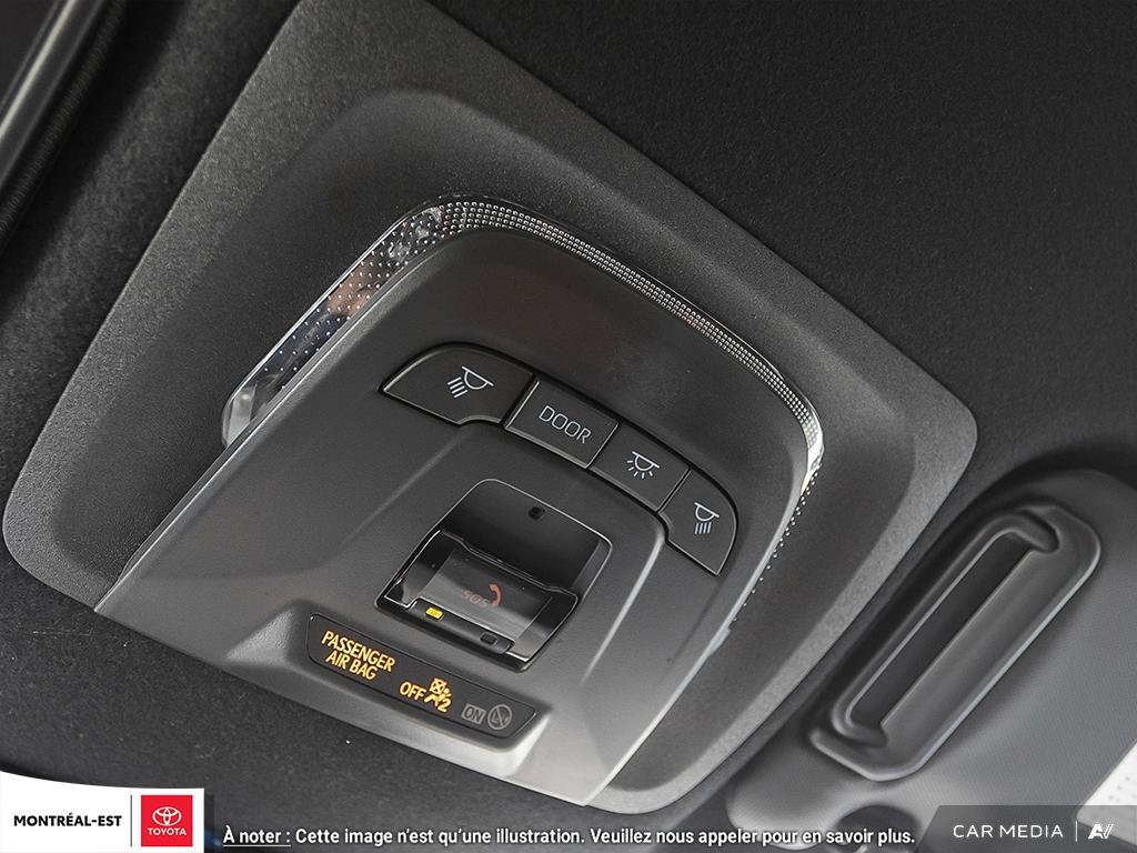 2025 Toyota Corolla SE in Charlemagne, Quebec - 18 - w1024h768px