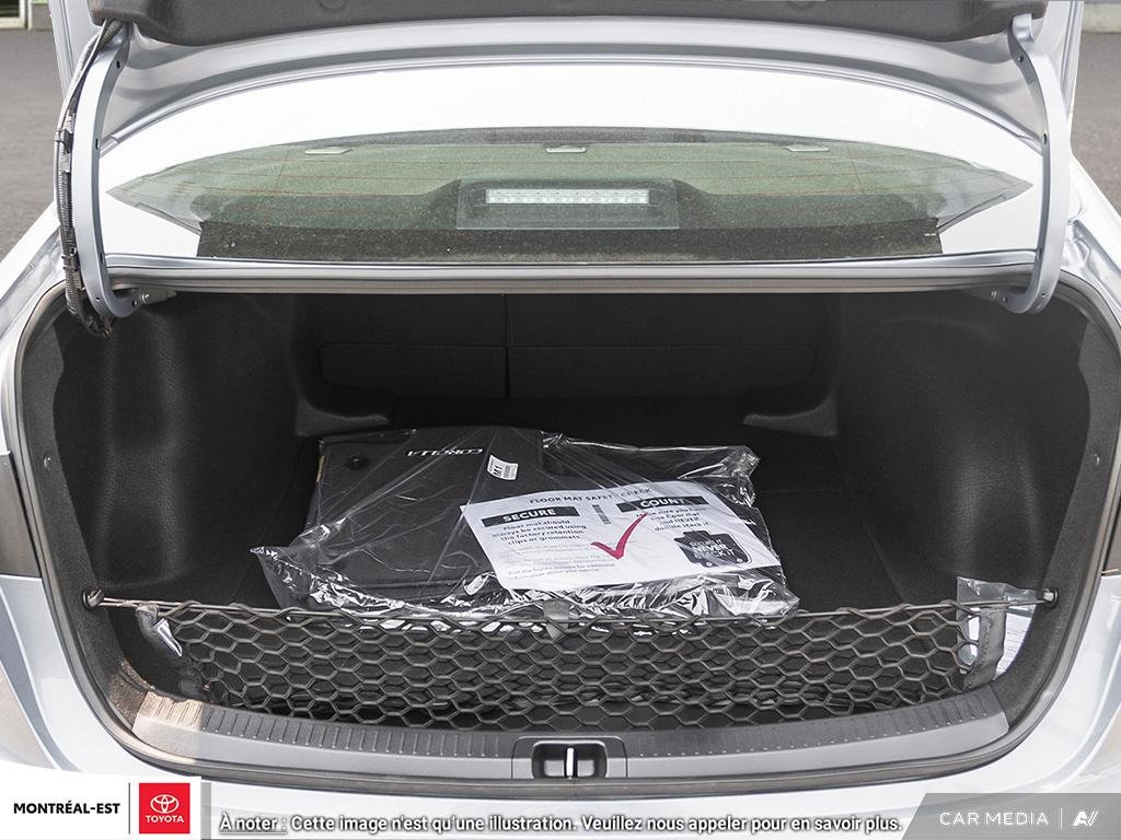 2025 Toyota Corolla SE in Charlemagne, Quebec - 7 - w1024h768px