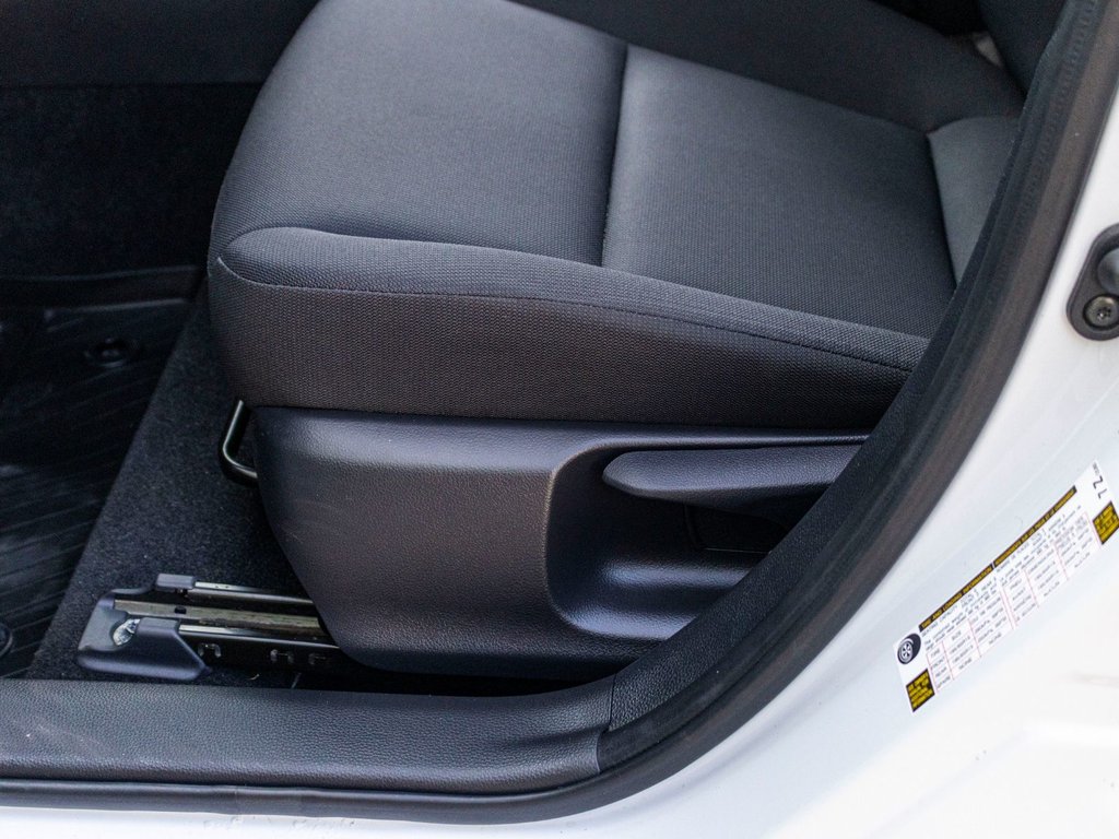 2025 Toyota COROLLA HYBRIDE LE **CARPLAY, SIÈGES AVANT CHAUFFANTS** in Saint-Jérôme, Quebec - 24 - w1024h768px