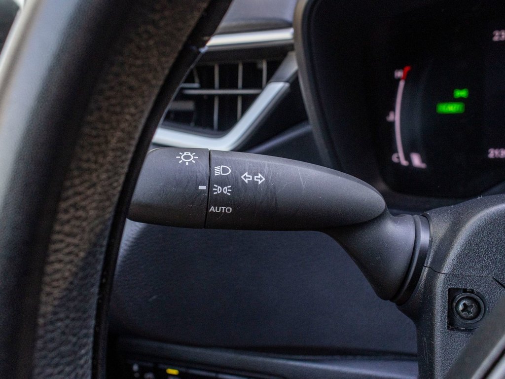 2025 Toyota COROLLA HYBRIDE LE **CARPLAY, SIÈGES AVANT CHAUFFANTS** in Saint-Jérôme, Quebec - 18 - w1024h768px