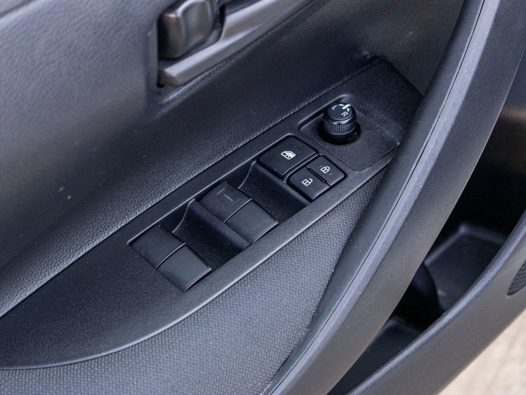 2025 Toyota COROLLA HYBRIDE LE **CARPLAY, SIÈGES AVANT CHAUFFANTS** in Saint-Jérôme, Quebec - 27 - w1024h768px