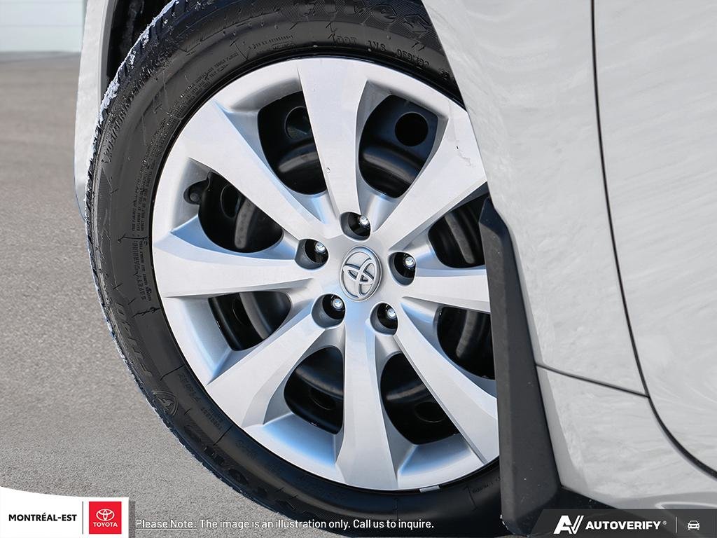 2026 Toyota Corolla LE in Charlemagne, Quebec - 7 - w1024h768px