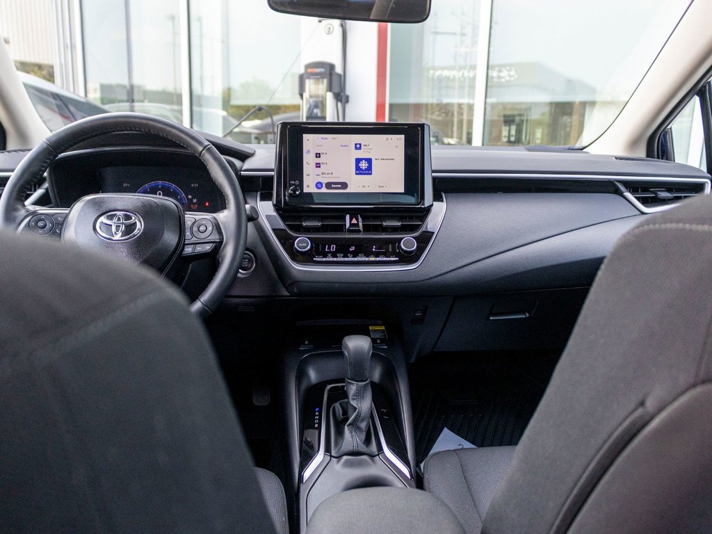 Toyota Corolla LE **JAMAIS ACCIDENTÉ+CAMÉRA+CARPLAY** 2026 à Charlemagne, Québec - 22 - w1024h768px