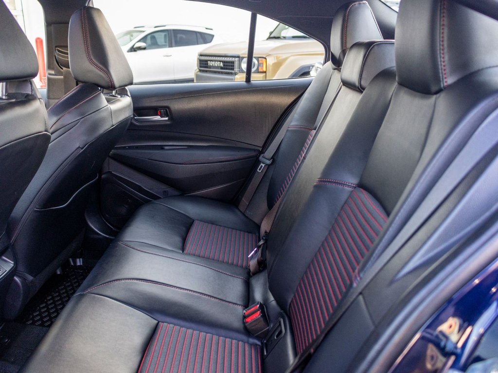 2026 Toyota COROLLA HYBRIDE XSE AWD **JAMAIS ACCIDENTÉ+CUIR+TOIT+CARPLAY+18PO* in Charlemagne, Quebec - 29 - w1024h768px