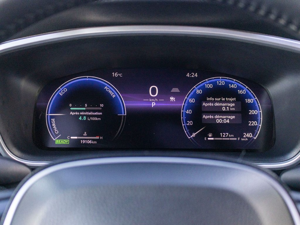 2026 Toyota COROLLA HYBRIDE XSE AWD **JAMAIS ACCIDENTÉ+CUIR+TOIT+CARPLAY+18PO* in Charlemagne, Quebec - 17 - w1024h768px